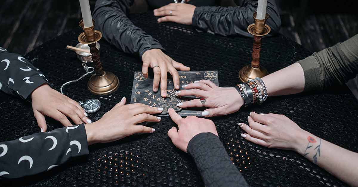 Preocupación en la Comunidad por Lanzamiento de un Posgrado en Magia y Ocultismo en una Universidad del Reino Unido