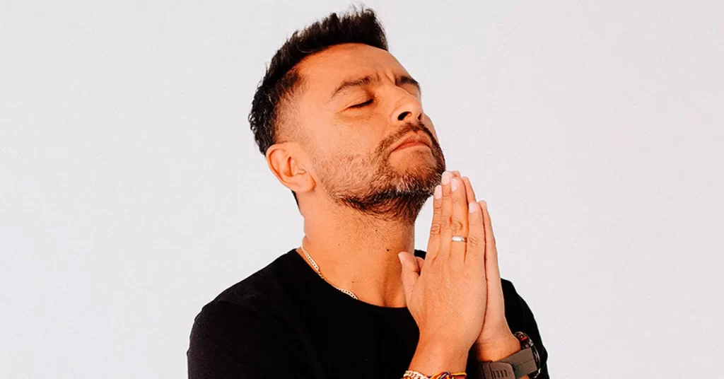 Alex Campos - Biografía Cristiana - Emisora Juvenil