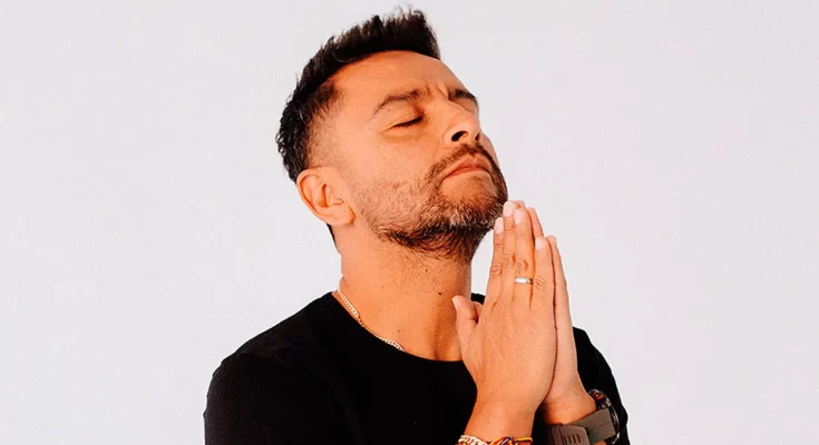 Alex Campos - Biografía Cristiana - Emisora Juvenil