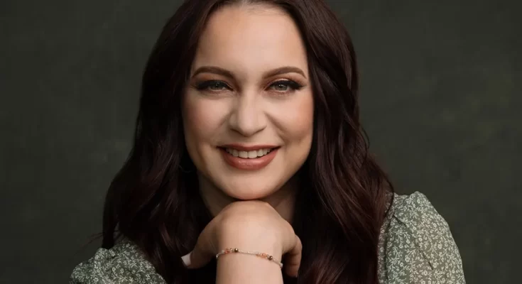 Christine D'Clario - Biografía Cristiana - Emisora Juvenil