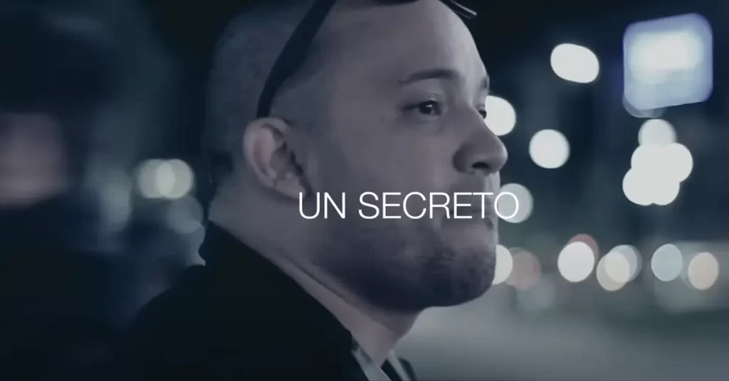 Manny Montes presenta Un Secreto su mas reciente videoclip - Música Cristiana - Emisora Juvenil