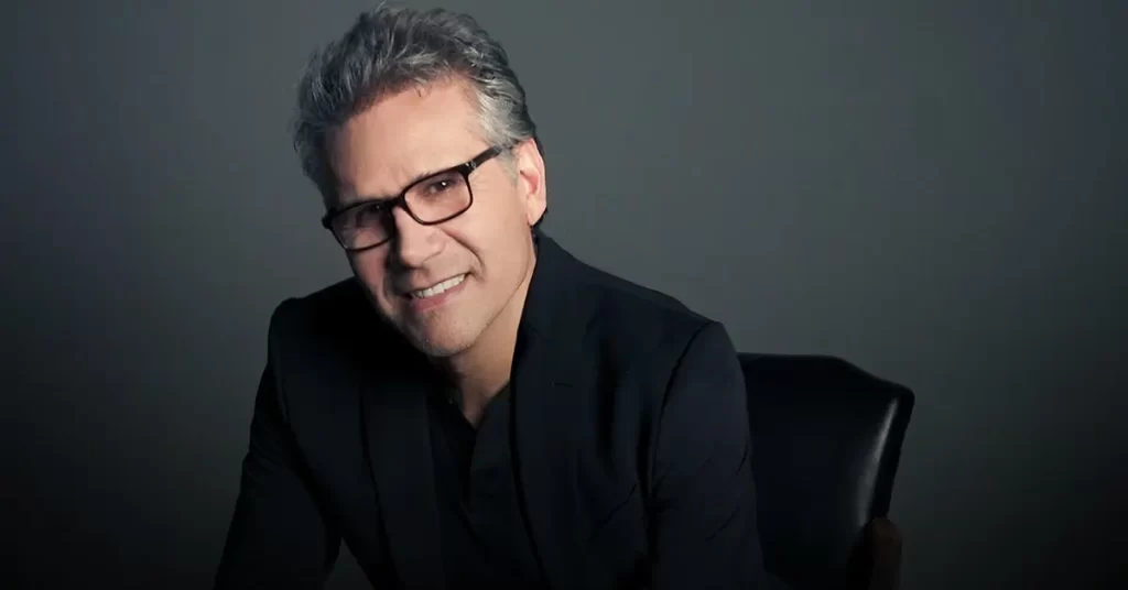 Jesús Adrián Romero dice que Dios tiene atributos de mujer - Noticias Cristianas - Emisora Juvenil