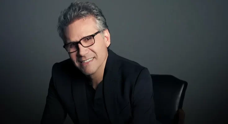 Jesús Adrián Romero dice que Dios tiene atributos de mujer - Noticias Cristianas - Emisora Juvenil