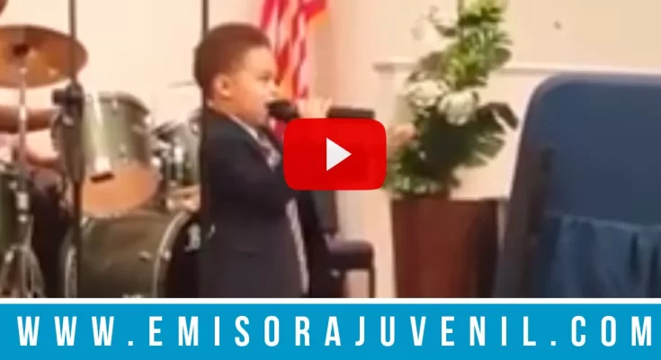 Viral: Niño de 4 años conmueve liderando alabanza en iglesia - Noticias Cristianas - Emisora Juvenil