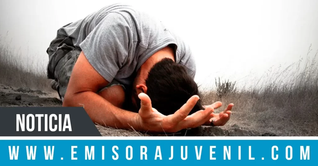 Tras desastres por el paso del huracán María, en Puerto Rico cristianos alaban a Dios en las calles - Noticias Cristianas - Emisora Juvenil